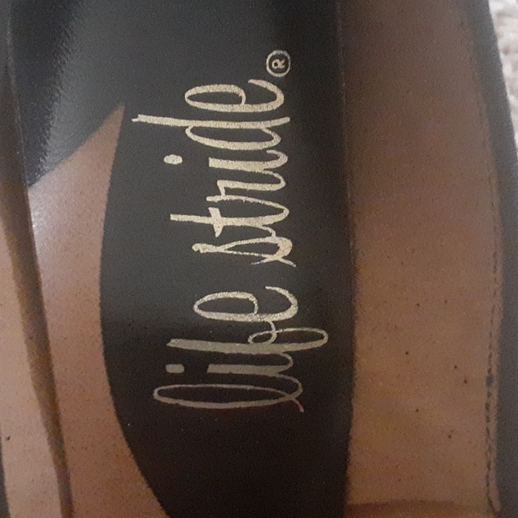 Shoes - Picture 4 of 4